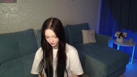 Snapshot of mefwhore chatting on 10.29.25 mefwhOre online show from 10.29.25