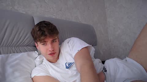 Snapshot of megamaxxxl chatting on 02.01.25 Max online show from 02.01.25