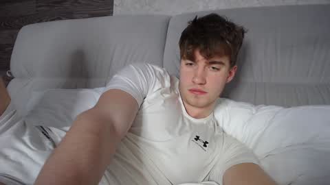 Snapshot of megamaxxxl chatting on 02.04.25 Max online show from 02.04.25