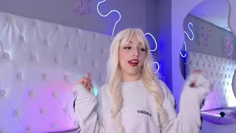 Snapshot of megan__cole1 chatting on 09.22.25 Megan online show from 09.22.25