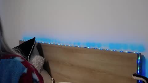 Megan Blazee  online show from 01.12.26