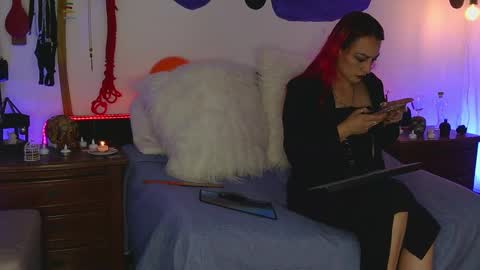 Megan online show from 09.27.25