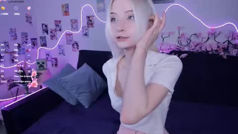 Snapshot of megan_chan chatting on 12.04.25 Megan and Anna online show from 12.04.25