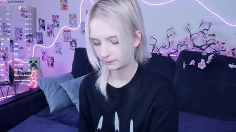 Snapshot of megan_chan chatting on 01.09.26 Megan and Anna online show from 01.09.26