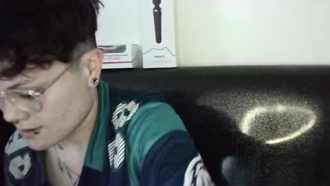 Megan and sophi online show from 03.10.25