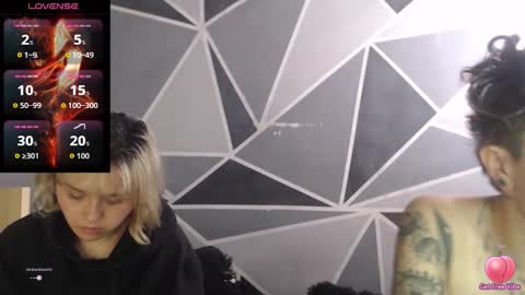 Megan and sophi online show from 11.25.25