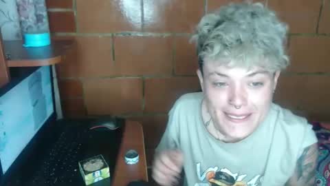 Megan and sophi online show from 04.21.26