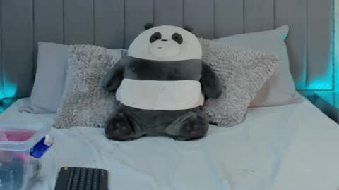 Carolina Paez online show from 01.16.25