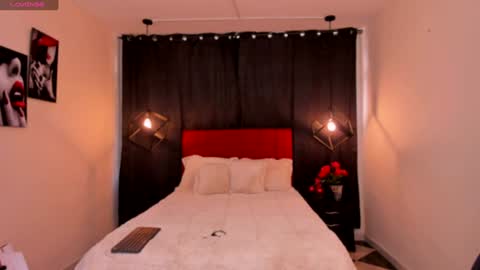 megan do santos online show from 01.15.25