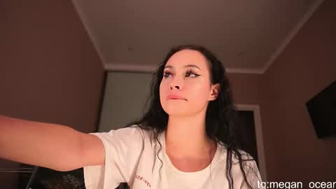 Megan online show from 11.04.25