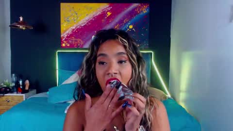 M E G A N   online show from 01.31.25