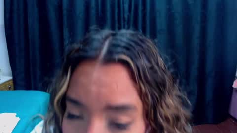 M E G A N   online show from 02.08.25