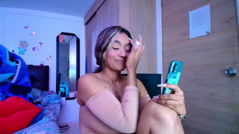 M E G A N   online show from 03.05.26