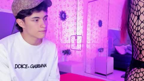 Snapshot of meganandtyler19 chatting on 11.25.25 meganandtayler online show from 11.25.25