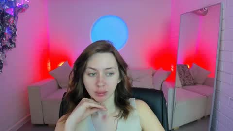 Snapshot of meganclapp chatting on 05.08.26 Megan online show from 05.08.26
