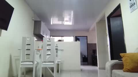 megan        online show from 04.08.26