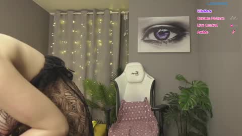 MeganieX online show from 03.08.25