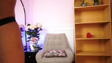 Megan Lowell online show from 01.05.26