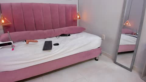 Snapshot of megansaenz_1 chatting on 01.30.25 Megan online show from 01.30.25