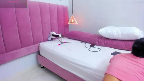 Snapshot of megansaenz_1 chatting on 09.15.25 Megan online show from 09.15.25