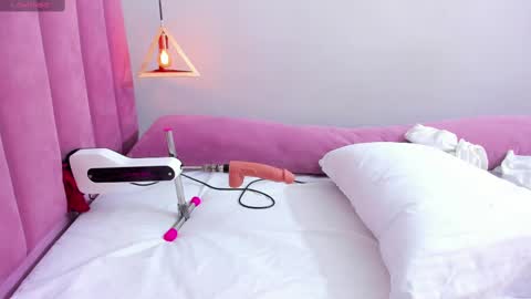 Snapshot of megansaenz_1 chatting on 10.02.25 Megan online show from 10.02.25