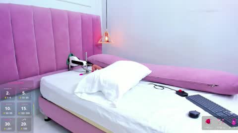 Snapshot of megansaenz_1 chatting on 10.14.25 Megan online show from 10.14.25