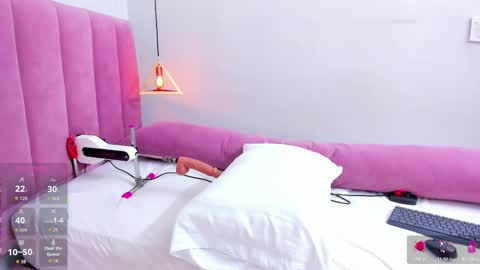 Snapshot of megansaenz_1 chatting on 10.17.25 Megan online show from 10.17.25