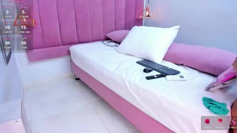 Snapshot of megansaenz_1 chatting on 10.30.25 Megan online show from 10.30.25