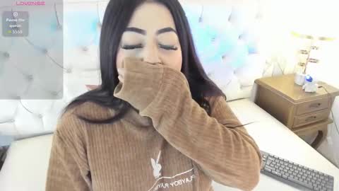 Snapshot of meganstar__ chatting on 10.05.25 Megan online show from 10.05.25