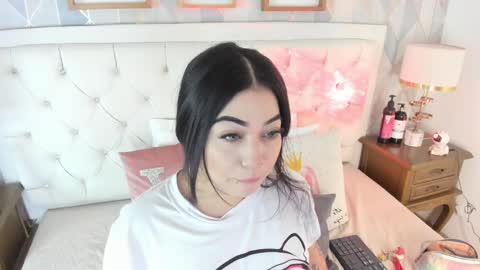 Snapshot of meganstar__ chatting on 10.15.25 Megan online show from 10.15.25