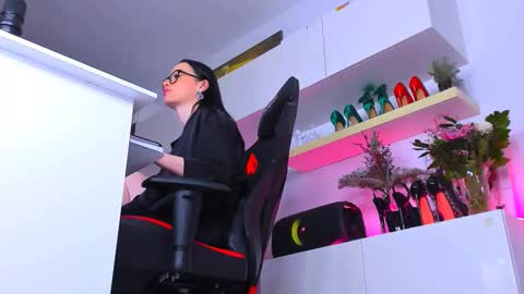 Megan online show from 02.18.26