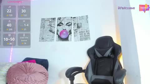 MEGAN  online show from 01.25.25