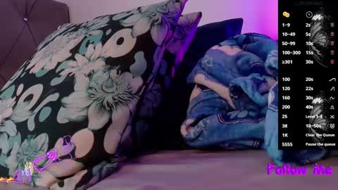 Snapshot of meganwolf1_ chatting on 03.04.25 Megan online show from 03.04.25