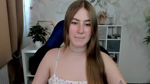 Snapshot of meganx_candy chatting on 06.24.26 Megan online show from 06.24.26