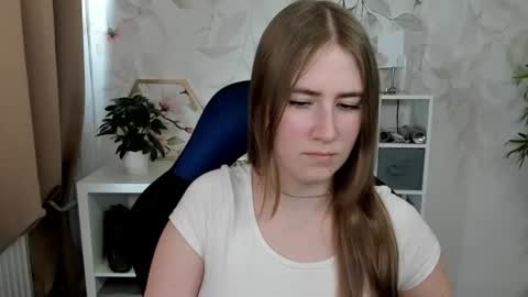 Snapshot of meganx_candy chatting on 06.25.26 Megan online show from 06.25.26