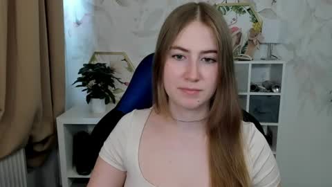 Snapshot of meganx_candy chatting on 07.13.26 Megan online show from 07.13.26