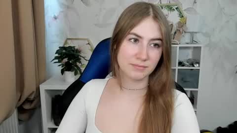 Snapshot of meganx_candy chatting on 07.15.26 Megan online show from 07.15.26