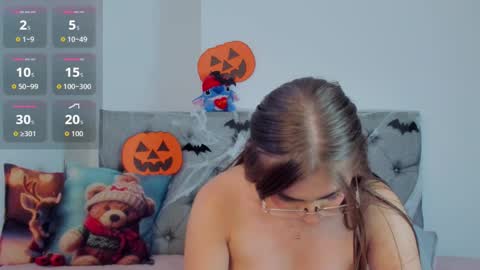 Snapshot of meganysammy chatting on 10.25.25 megansammy online show from 10.25.25