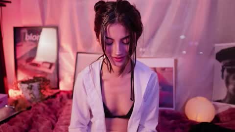 Snapshot of megga_bluee chatting on 10.29.25 megga_bluee online show from 10.29.25