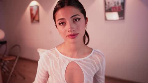 Snapshot of megga_bluee chatting on 11.14.25 megga_bluee online show from 11.14.25