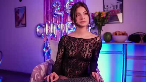 Snapshot of megga_bluee chatting on 11.28.25 megga_bluee online show from 11.28.25