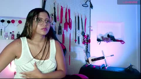 Snapshot of meggan_greey chatting on 01.19.25 Your best slave online show from 01.19.25