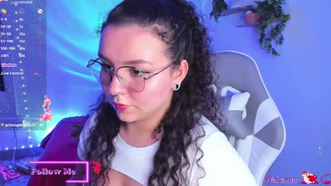   online show from 10.04.25