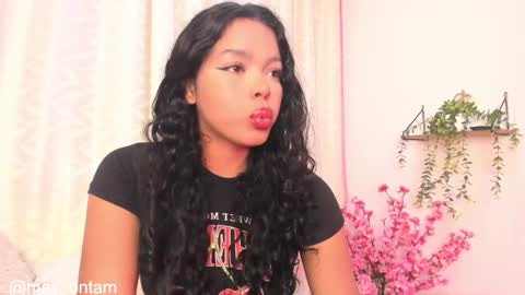 Snapshot of meggancarter chatting on 01.25.25 online show from 01.25.25