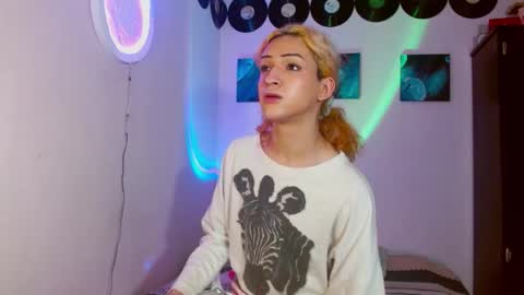 Snapshot of meghan_devil_ chatting on 12.23.25 meghan_devil_ online show from 12.23.25