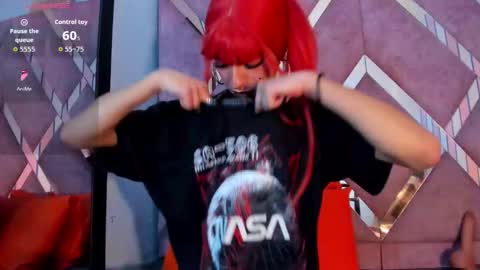 Snapshot of meghanqueen__ chatting on 02.18.26 meghanqueen__ online show from 02.18.26