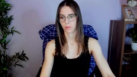 Snapshot of megi_erotic chatting on 03.08.25 Megi online show from 03.08.25