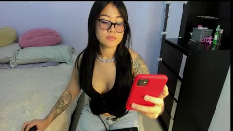 megumi3 online show from 10.18.25