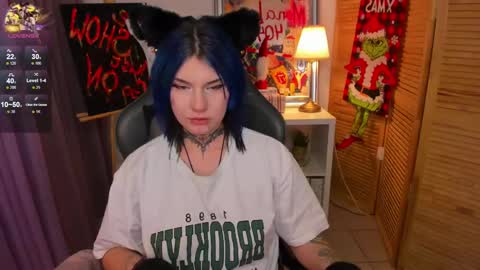 Snapshot of mekurisu chatting on 12.16.24 mekurisu online show from 12.16.24