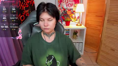 Snapshot of mekurisu chatting on 01.28.25 mekurisu online show from 01.28.25